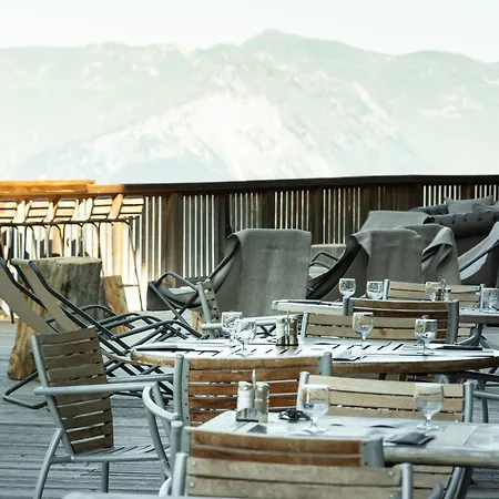 Hotel Carlina By Les Etincelles La Plagne