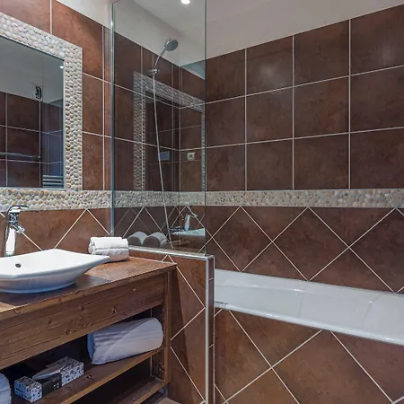 Carlina By Les Etincelles Hotel 4*
