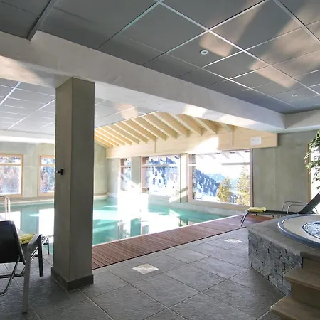 Hotel Carlina By Les Etincelles La Plagne